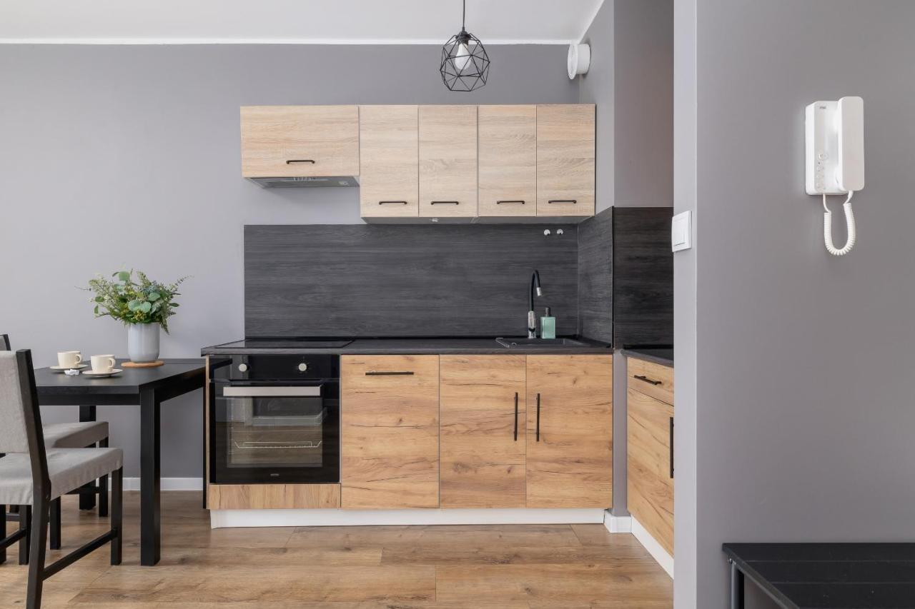 Comfy Apartment Pachonskiego With Parking In Krakow By Noclegi Renters Exterior photo