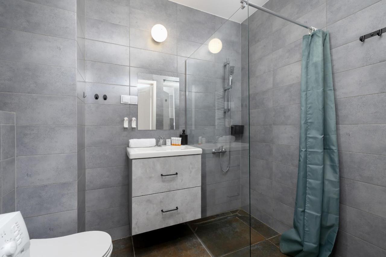 Comfy Apartment Pachonskiego With Parking In Krakow By Noclegi Renters Exterior photo