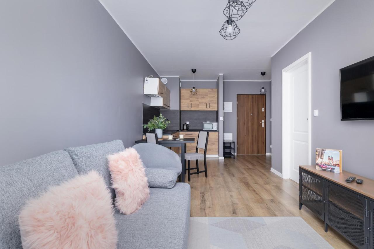 Comfy Apartment Pachonskiego With Parking In Krakow By Noclegi Renters Exterior photo