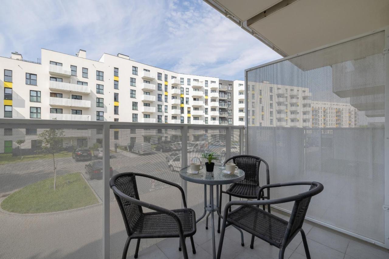 Comfy Apartment Pachonskiego With Parking In Krakow By Noclegi Renters Exterior photo